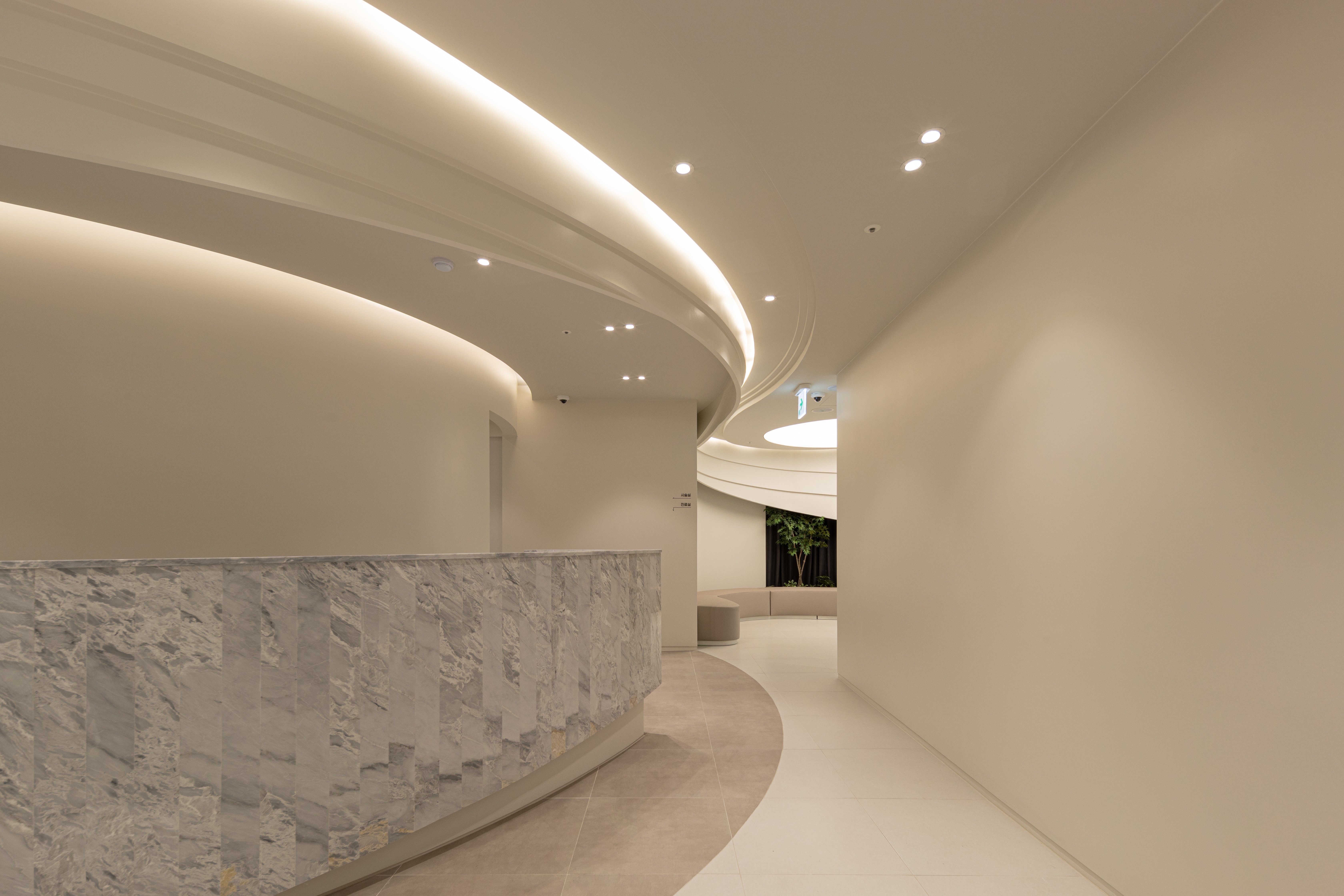 foreigner friendly dermatology clinic Seoul